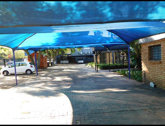 106M² OFFICE TO LET IN FERNDALE